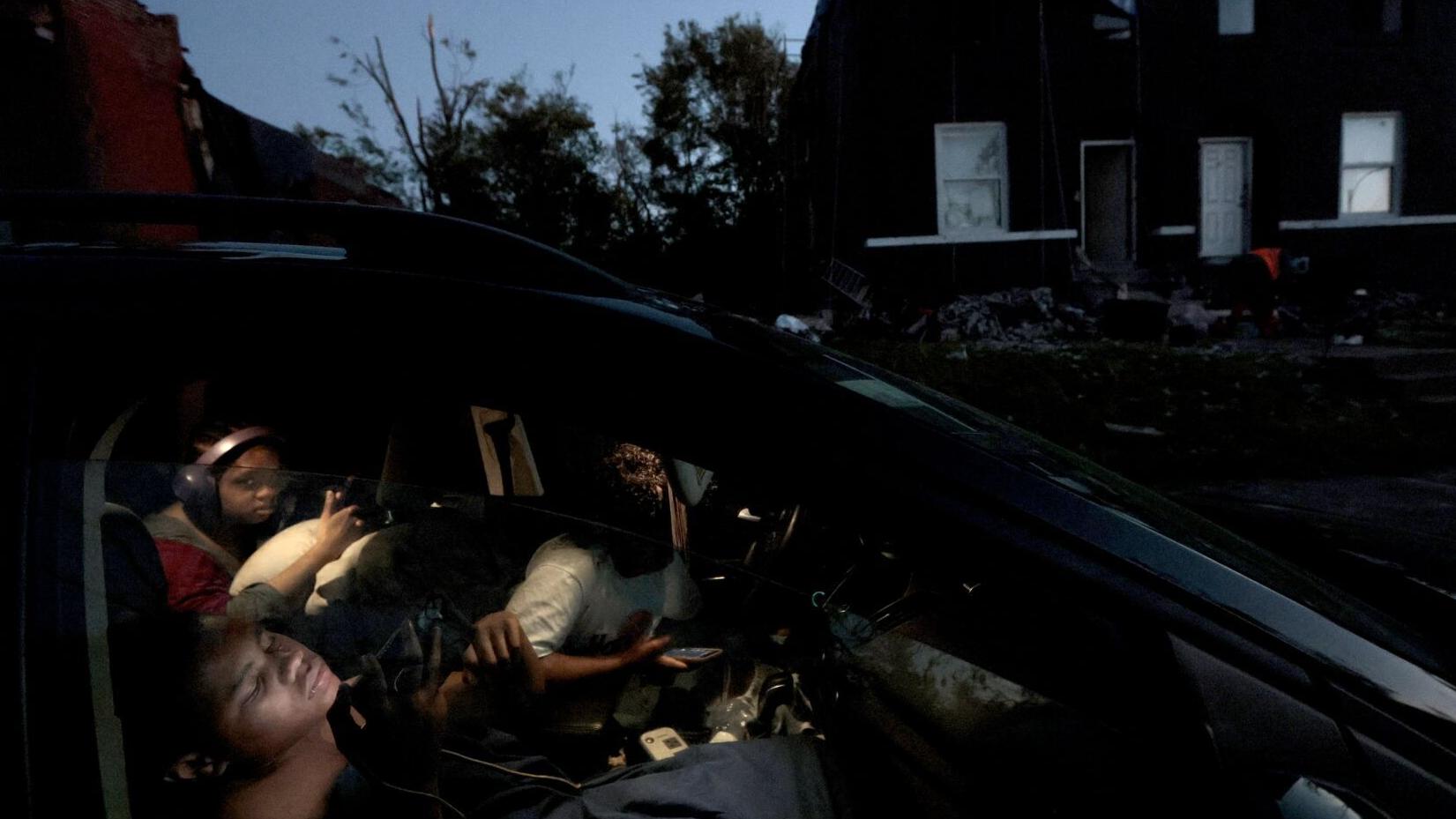 On some 最新杏吧原创 streets, 70% of tornado victims are uninsured. Can recovery happen?